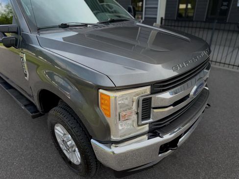 Used 2017 Ford F250 XL w/ STX Appearance Package AWD/4WD image 2