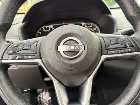 Used 2024 Nissan Altima 2.5 SV FWD image 19