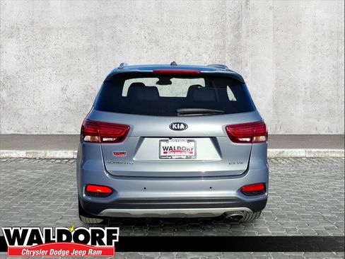 Used 2020 Kia Sorento EX image 3
