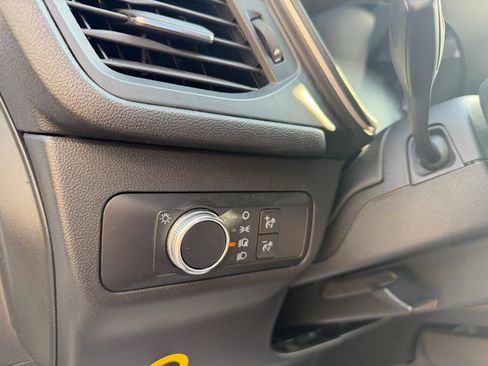 Used 2020 Ford Escape SE image 22