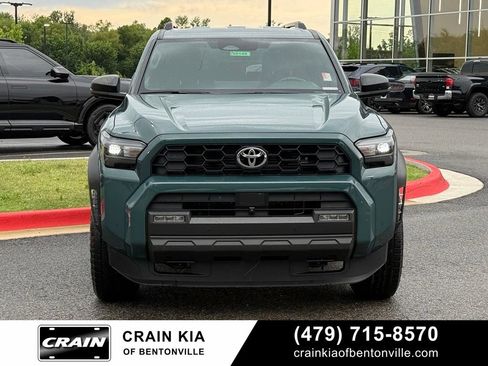 Used 2025 Toyota 4Runner TRD Off-Road Premium AWD/4WD image 2