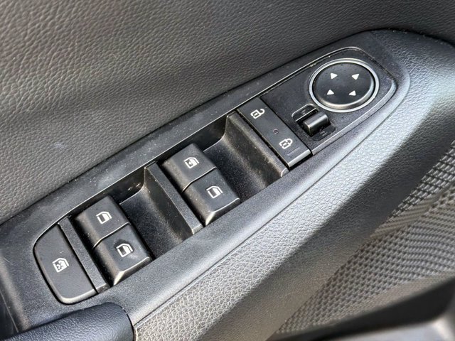 Used 2023 Kia Seltos S FWD image 16