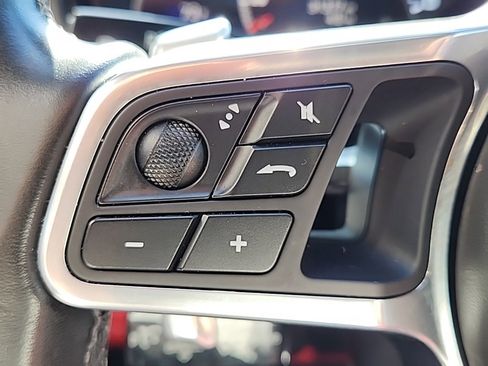 Used 2020 Porsche Panamera w/ Premium Package Plus image 34