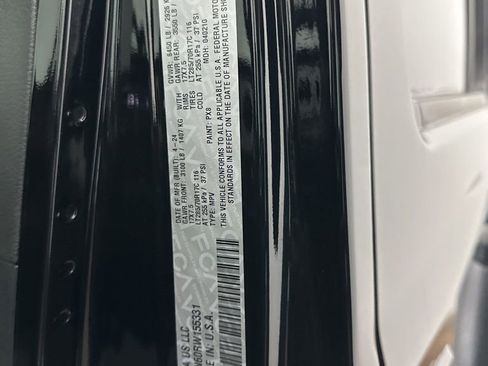 Used 2024 Jeep Wrangler Unlimited image 34