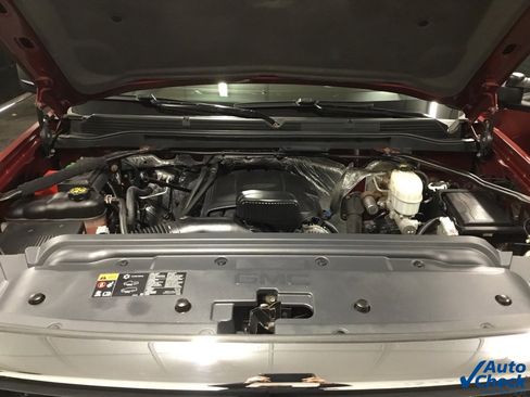 Used 2015 GMC Sierra 2500 SLT w/ Suspension Package, Off-Road image 48