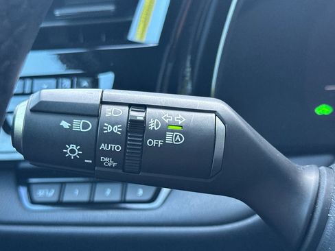 Used 2025 Lexus TX 500h AWD w/ Technology Package image 33