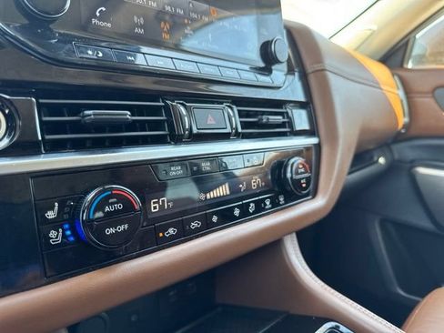 Used 2023 Nissan Pathfinder Platinum w/ Cargo Package FWD image 5