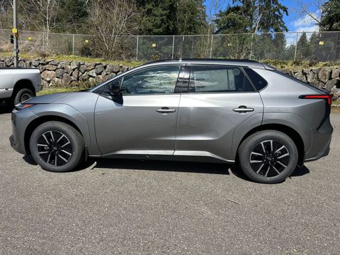 New 2026 Subaru Solterra Premium image 2