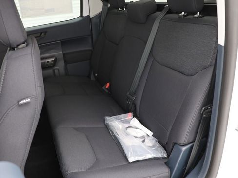 New 2025 Ford Maverick XL image 13