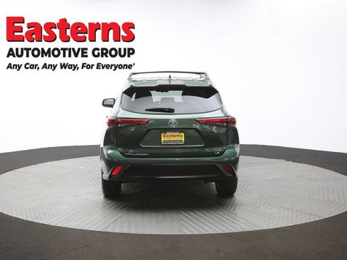 Used 2023 Toyota Highlander LE image 39