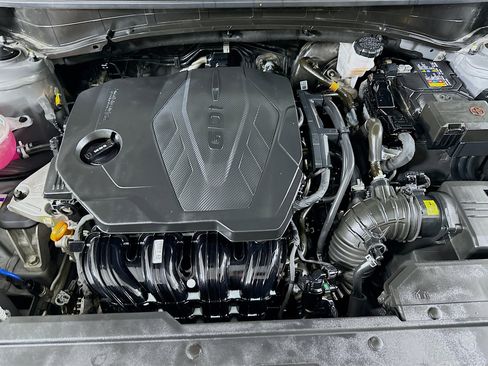 Used 2025 Kia Sportage LX image 30