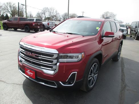 Used 2023 GMC Acadia SLT w/ Technology Package image 11