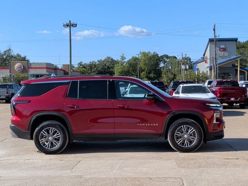New 2026 Chevrolet Traverse LT image 9