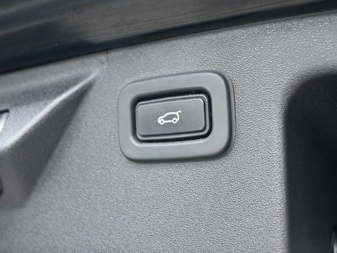 Used 2020 Land Rover Discovery Sport SE R-Dynamic image 20