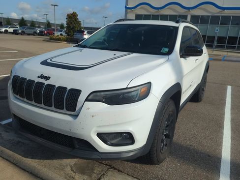 Used 2022 Jeep Cherokee Latitude AWD/4WD image 1
