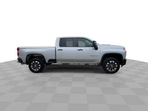 Used 2021 Chevrolet Silverado 2500 Custom w/ Custom Value Package AWD/4WD image 3