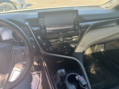 Used 2022 Toyota Camry XSE w/ Navigation Package image 22