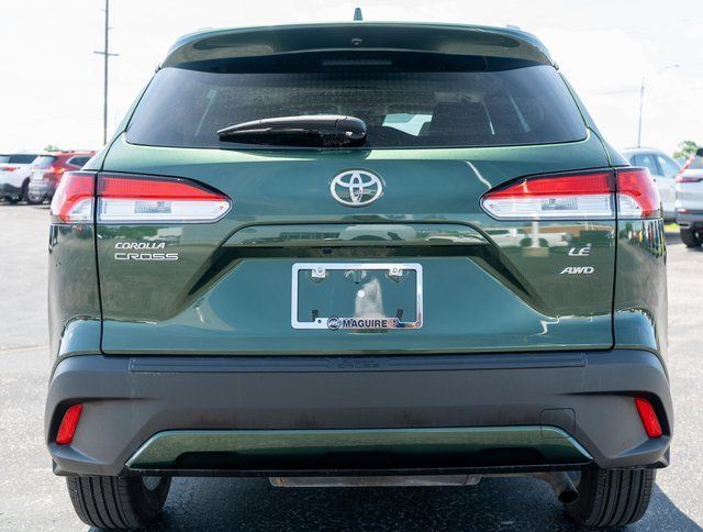 Used 2023 Toyota Corolla Cross LE w/ Moonroof Package AWD/4WD image 7