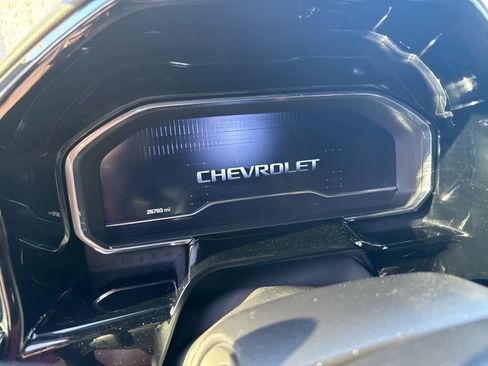 Used 2022 Chevrolet Silverado 1500 ZR2 w/ Technology Package image 8