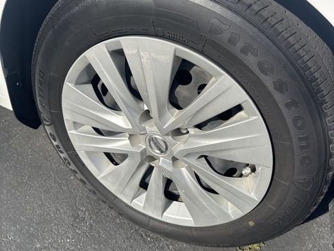 Certified 2022 Nissan Sentra S image 7