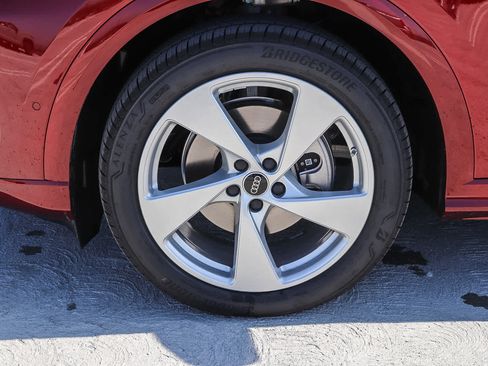 New 2025 Audi Q5 Prestige image 11