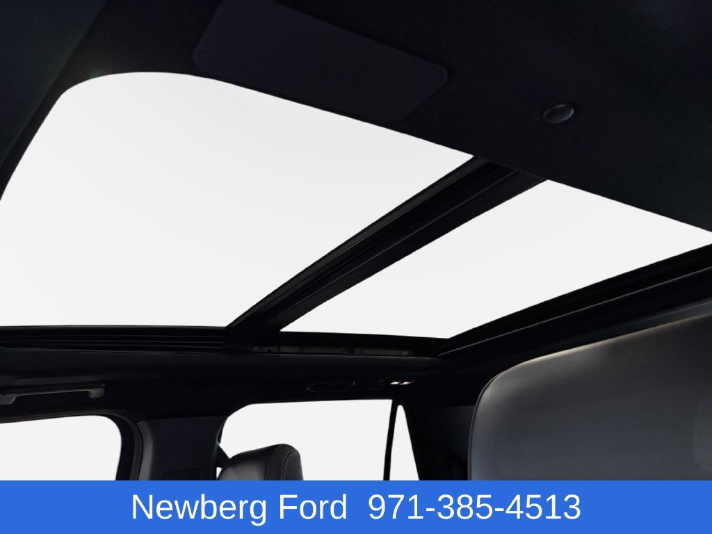 Used 2025 Ford Expedition Max Platinum w/ Stealth Performance Package AWD/4WD image 24