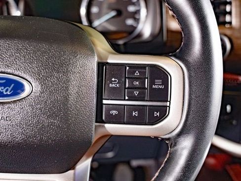 Used 2022 Ford Expedition Max Limited image 24