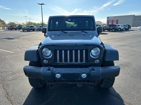 Used 2015 Jeep Wrangler Unlimited Sport w/ Quick Order Package 24S AWD/4WD image 5