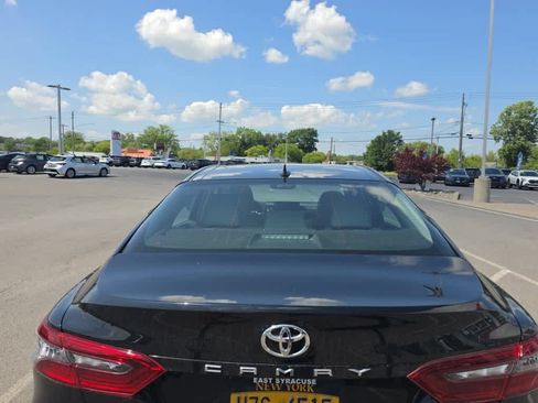 Used 2023 Toyota Camry XLE AWD/4WD image 5