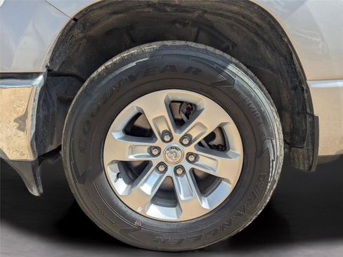Used 2024 RAM 1500 Laramie image 9