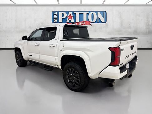 Used 2024 Toyota Tacoma SR5 image 5