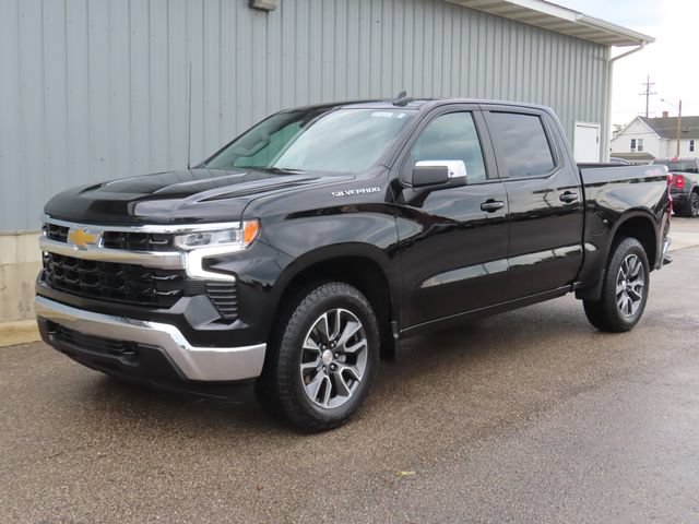 Used 2024 Chevrolet Silverado 1500 LT AWD/4WD image 6