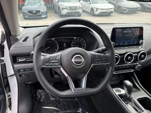 Used 2025 Nissan Sentra SV image 25
