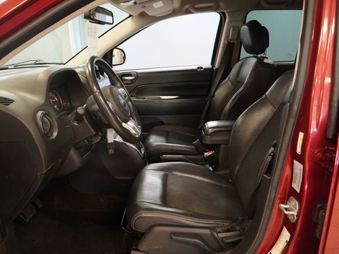 Used 2015 Jeep Compass Latitude image 5