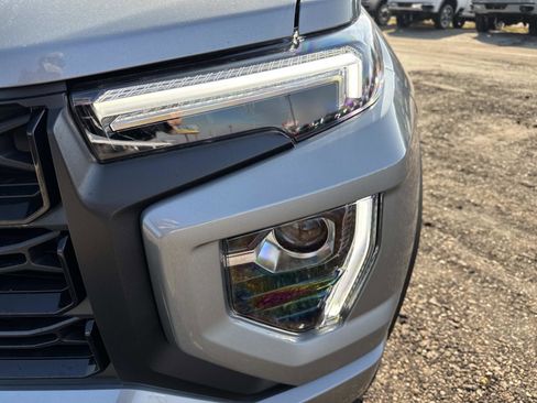 New 2026 GMC Canyon Elevation w/ Convenience Package image 9