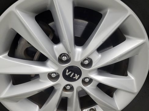 Used 2020 Kia Sorento L image 31