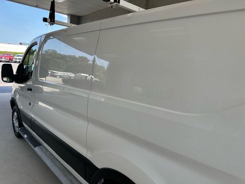 Used 2019 Ford Transit 250 130 Low Roof w/ Exterior Upgrade Package RWD image 11