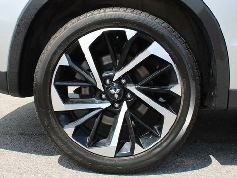 Used 2022 Mitsubishi Outlander SE image 42