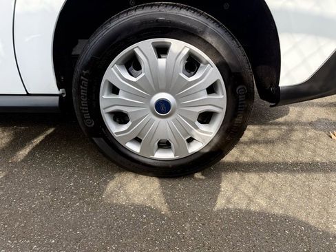 Used 2023 Ford Transit Connect XLT image 10