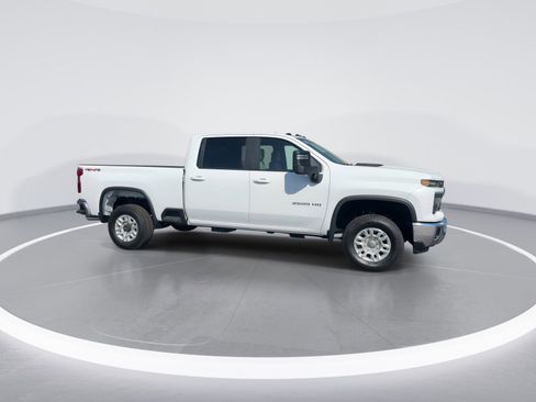 Used 2024 Chevrolet Silverado 2500 LT w/ Safety Package image 10