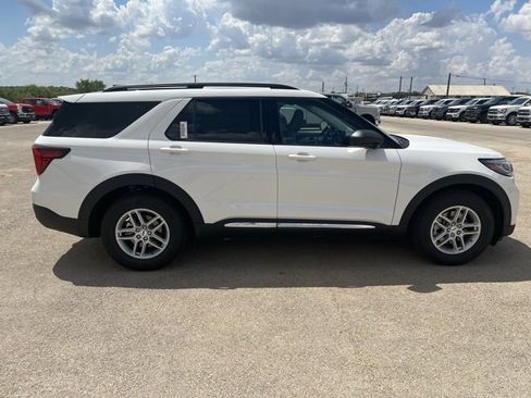 New 2025 Ford Explorer Active w/ Active Comfort Package image 9