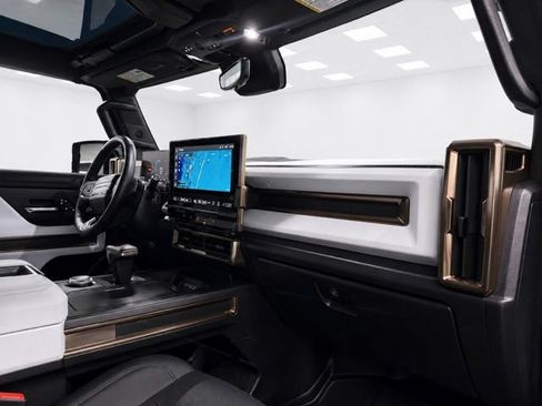 Used 2024 GMC Hummer EV 3X AWD/4WD image 16