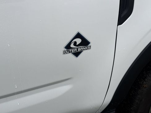 Certified 2025 Ford Bronco Sport Outer Banks w/ Outer Banks Tech Package+ AWD/4WD image 14