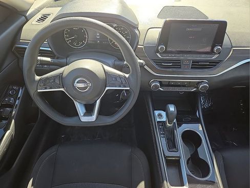 Used 2023 Nissan Altima 2.5 SV image 18