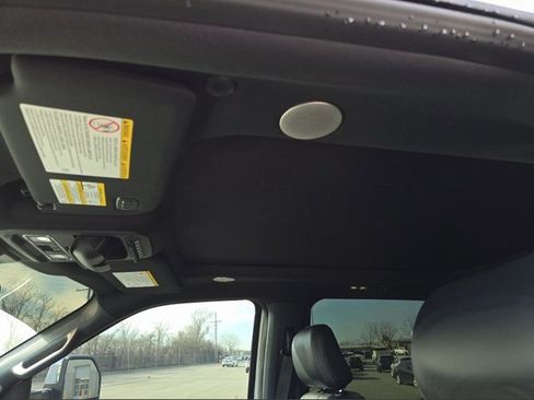 Used 2024 Ford F250 Platinum image 11