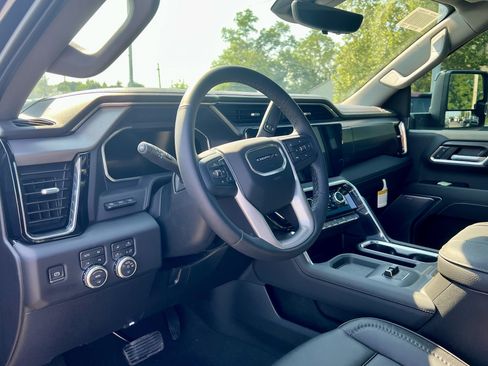 New 2026 GMC Sierra 3500 Denali w/ Denali Reserve Package AWD/4WD image 15