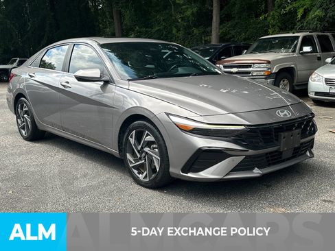 Used 2024 Hyundai Elantra Limited FWD image 3