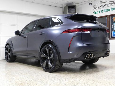 Used 2024 Jaguar F-PACE SVR image 6