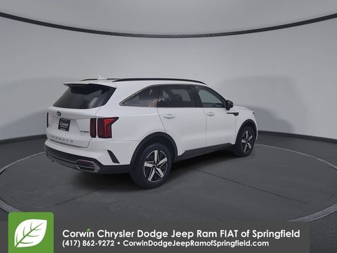 Used 2021 Kia Sorento EX w/ Panoramic Sunroof Package AWD/4WD image 16