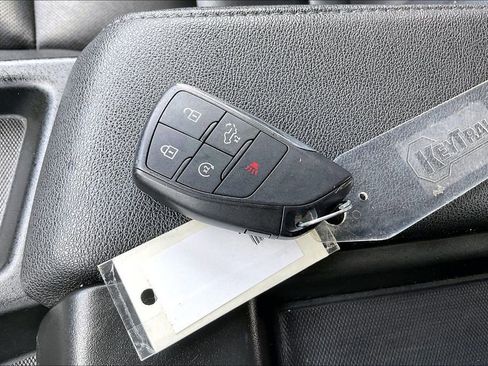 Used 2025 GMC Sierra 1500 SLT image 36